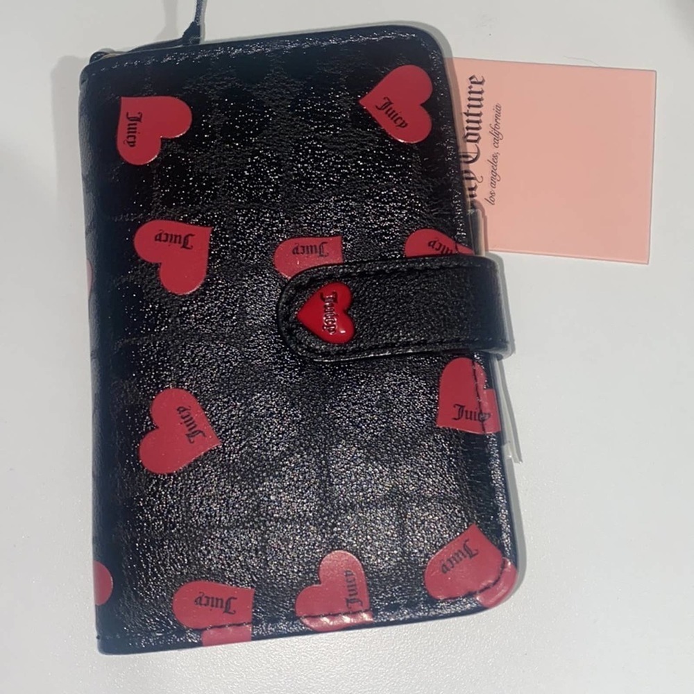Juicy Couture Heart Design Valentines‎ Day Wallet